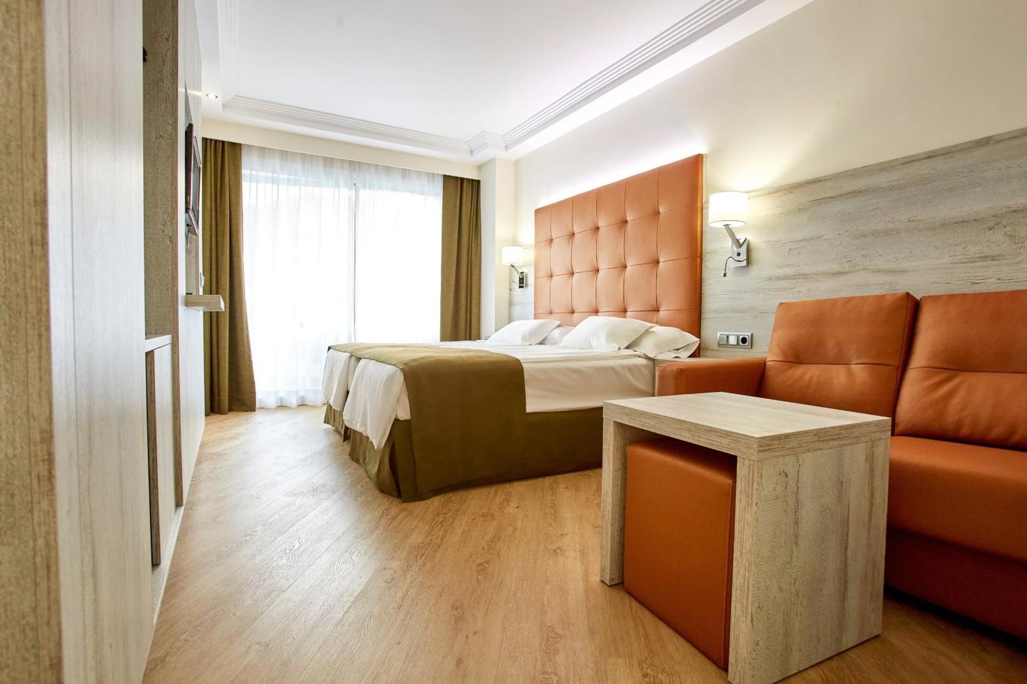 Europe Playa Marina - Adults Only 4* Illetas